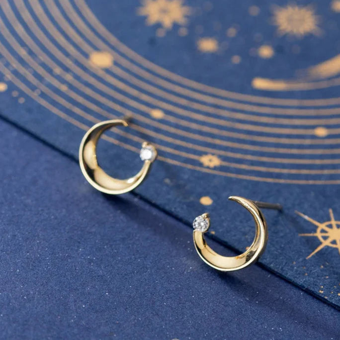 Wear The Curve Minimal Studs