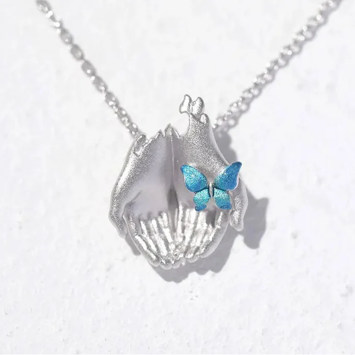 Carved To Hold Elite Necklace