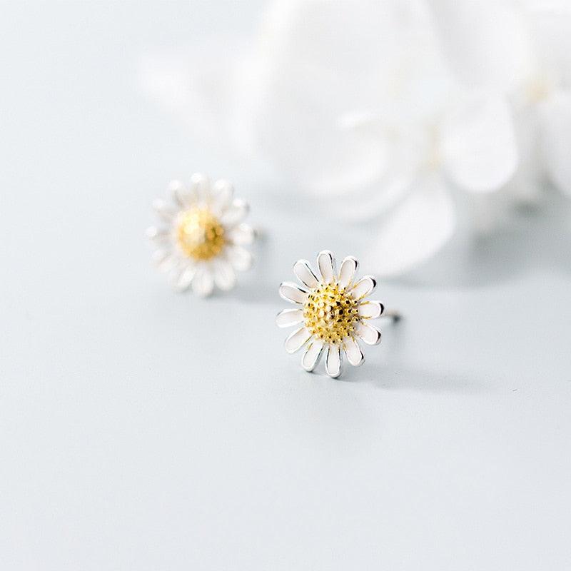 Daisy studs deals