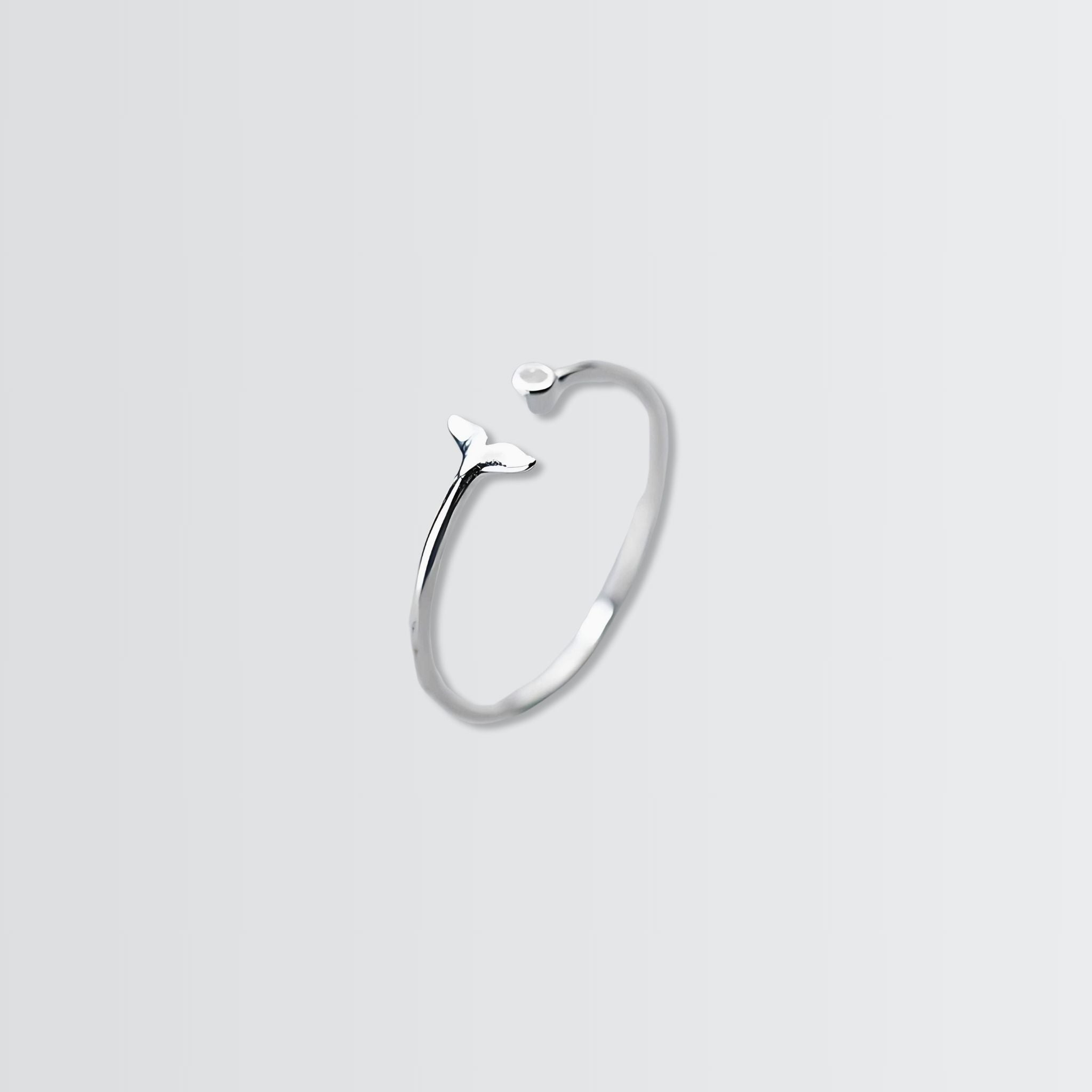 Lovely Dolphin Tail Minimal Ring