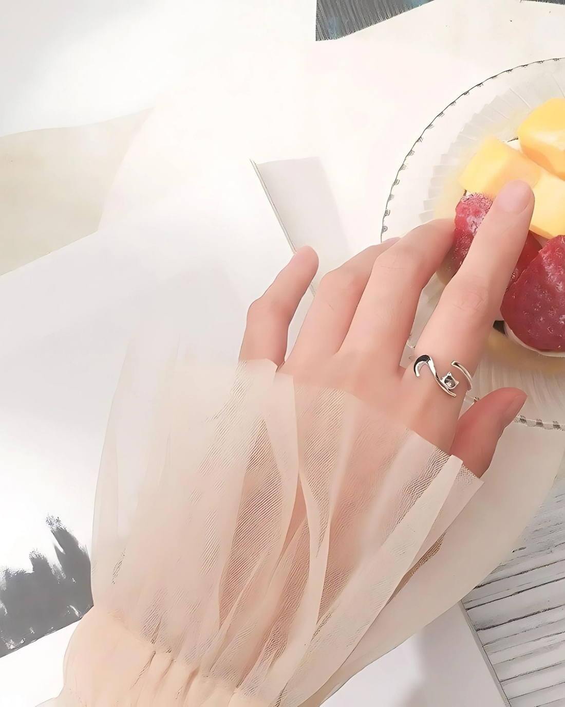 Curvaceous Kitty Ring