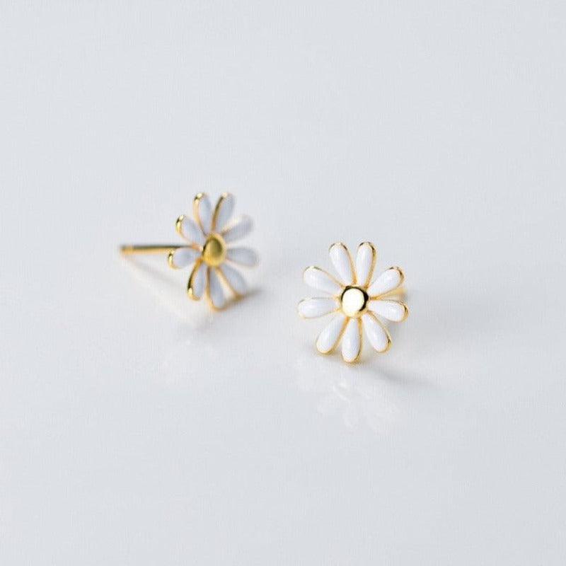 Glowing Daisy Studs - Blinglane