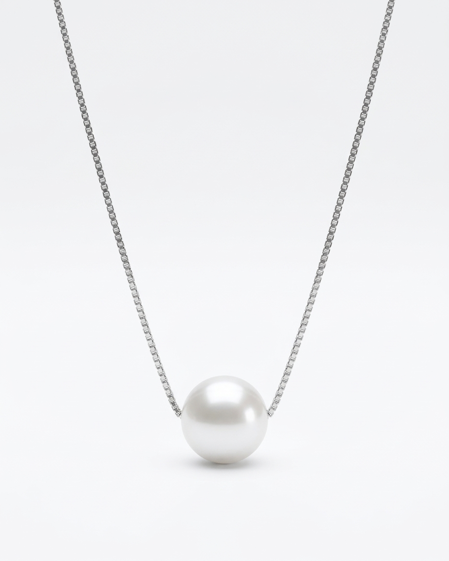 Minimal Pearl Necklace