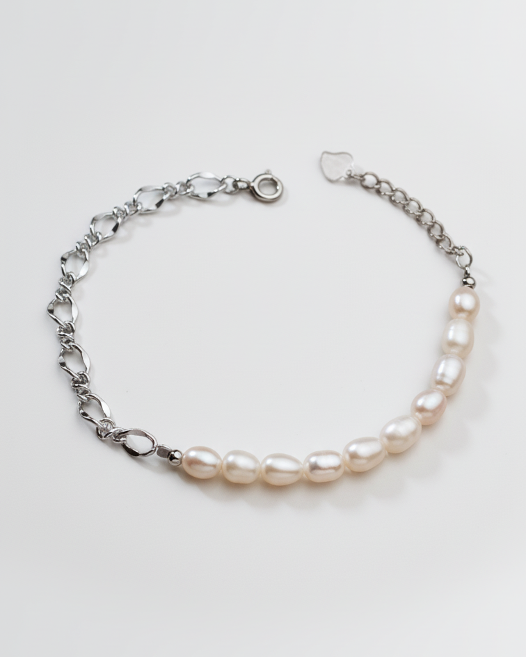 Lustre Links Pearl Bracelet