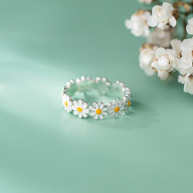 Shop Blooming Daisy Ring | 925 Sterling Silver Ring @ Blinglane