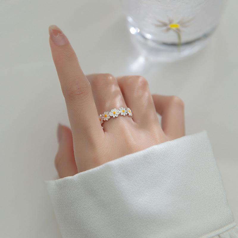 The Blooming Daisy Ring - Blinglane