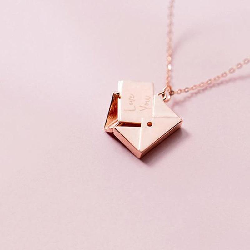 Gulch Triangle Pendant and Chain Necklace in Gold | Uncommon James