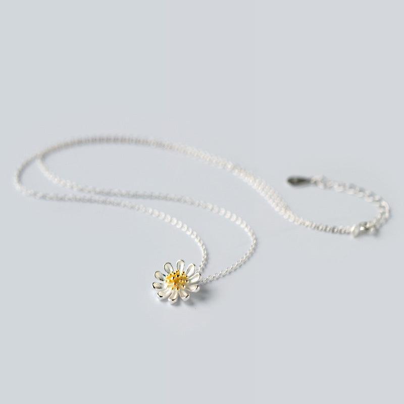 Your Time To Bloom Daisy Necklace - Blinglane